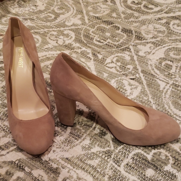 Nine West Shoes - FINAL! LeRoux Tan Suede Block Heel Pumps